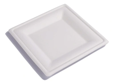 Talerz-kwadratowy-20x20cm-50szt-jednorazowy-z-pulpy-trzcinowej-catering-eco.webp